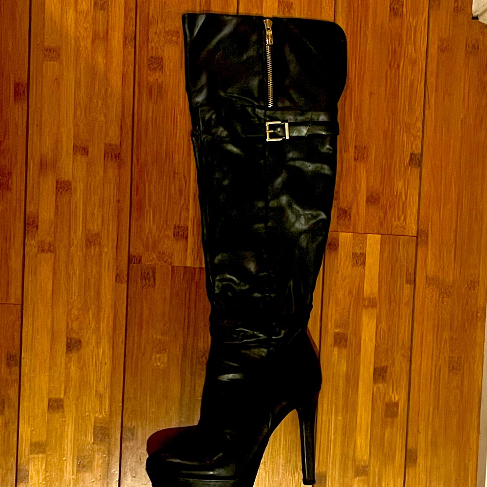 BCBG over the knee Boots🔥 Black Platform  5”heels